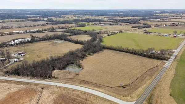 $98,000 | 1 Northwest 1st Lane, Lamar, MO 64759