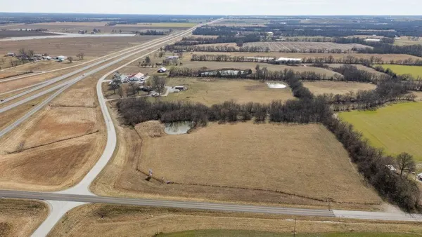$98,000 | 1 Northwest 1st Lane, Lamar, MO 64759