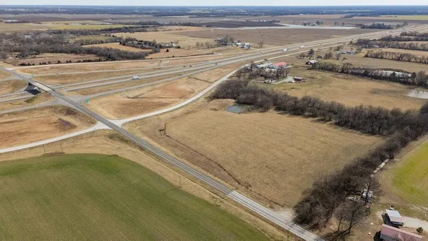 $98,000 | 1 Northwest 1st Lane, Lamar, MO 64759