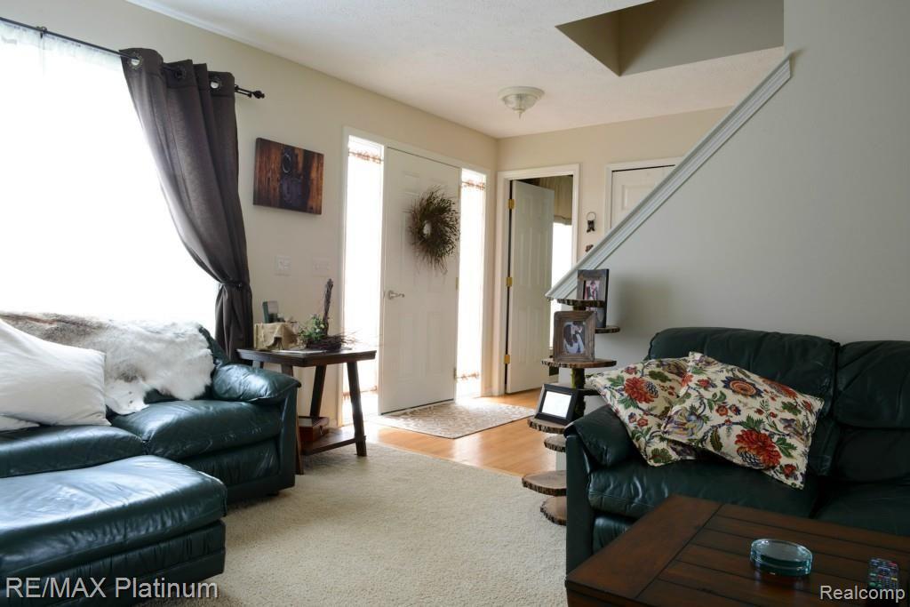 857 Dewars Street Howell, MI 48843 - Photo 15 of 26 Nice open Foyer.
