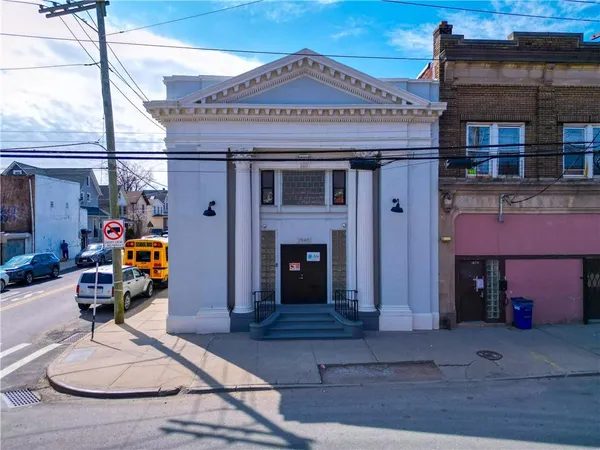 $1,199,000 | 2940 Richmond Terrace | Mariners Harbor