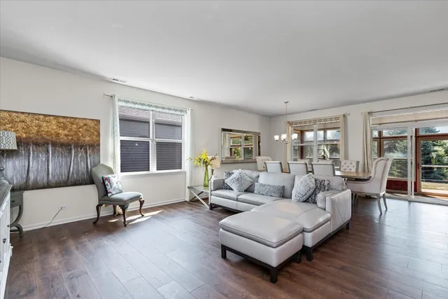 $420,000 | 6359 Doral Drive, Gurnee, IL 60031