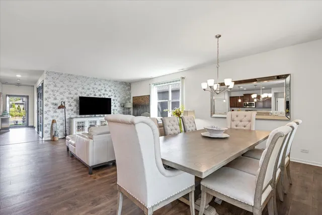 $420,000 | 6359 Doral Drive, Gurnee, IL 60031