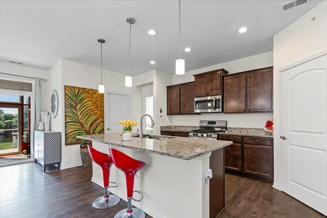 $420,000 | 6359 Doral Drive, Gurnee, IL 60031