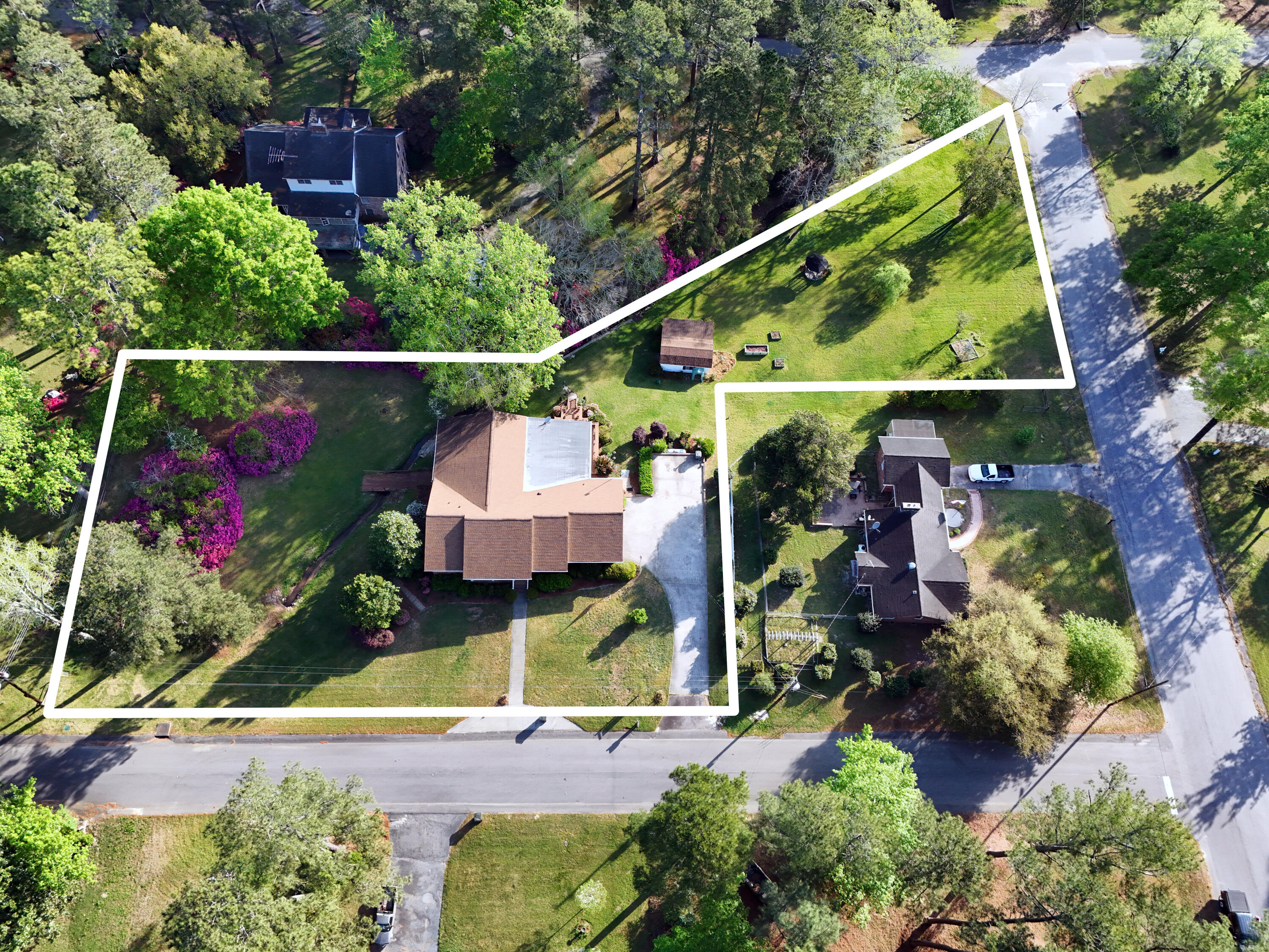 450 Ulmer Street Elloree, SC 29047 - Photo 2 of 117