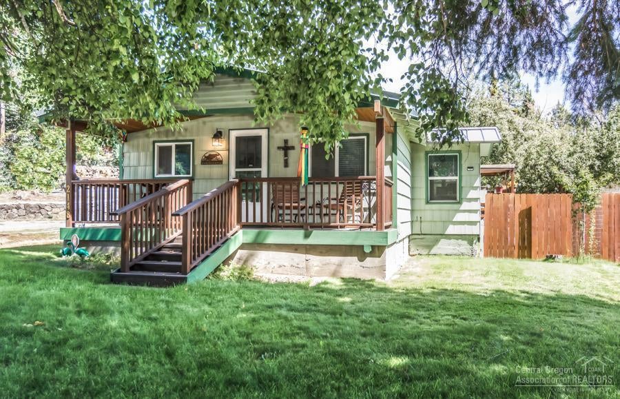 2148 Northwest Awbrey Road Bend, OR 97703 - Photo 3 of 24 Gallery Image 3