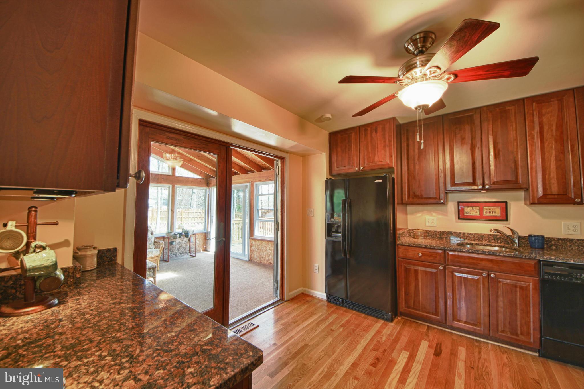 8202 Blairton Road Springfield, VA 22152 - Photo 5 of 23 Kitchen