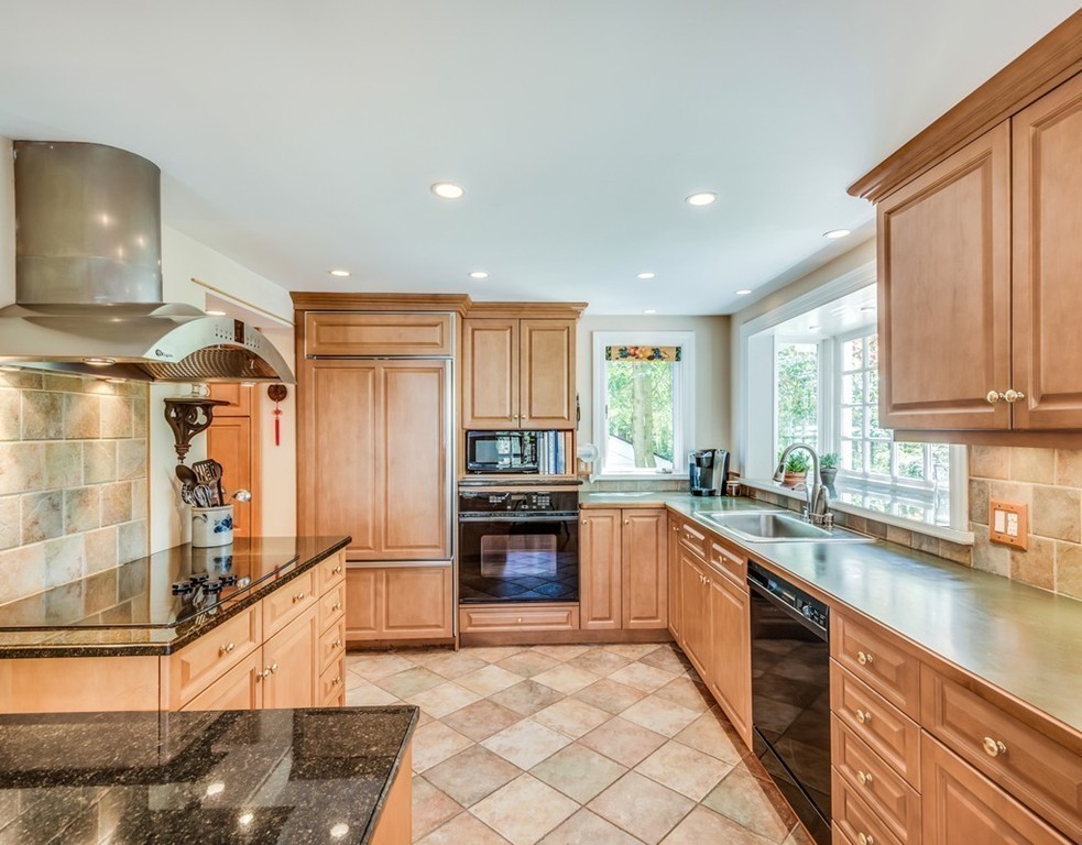 8 Cedar Road Lincoln, MA 01773 - Photo 3 of 30 Gallery Image 3