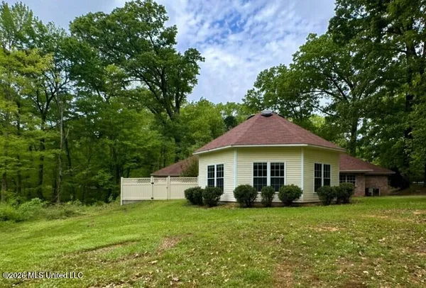 $251,500 | 306 East Drive, Unit A, Vicksburg, MS 39180