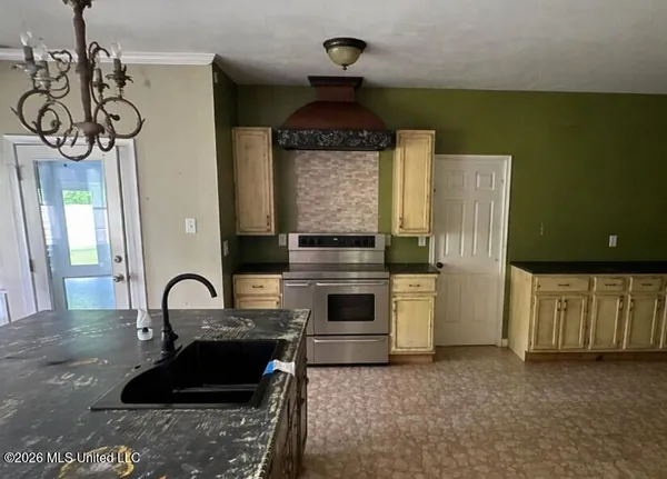 $251,500 | 306 East Drive, Unit A, Vicksburg, MS 39180