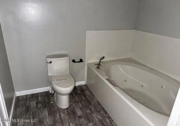 $251,500 | 306 East Drive, Unit A, Vicksburg, MS 39180