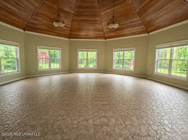 $251,500 | 306 East Drive, Unit A, Vicksburg, MS 39180