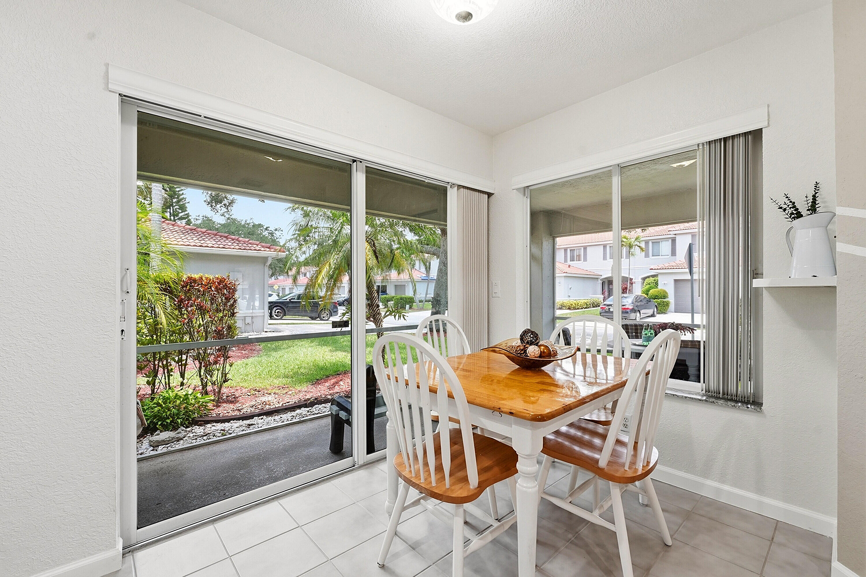 5511 Crossing Rocks Court Riviera Beach, FL 33407 - Photo 9 of 49 12_kitchen eating areajpg