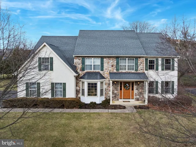 $925,000 | 14 Villa Drive, Ambler, PA 19002