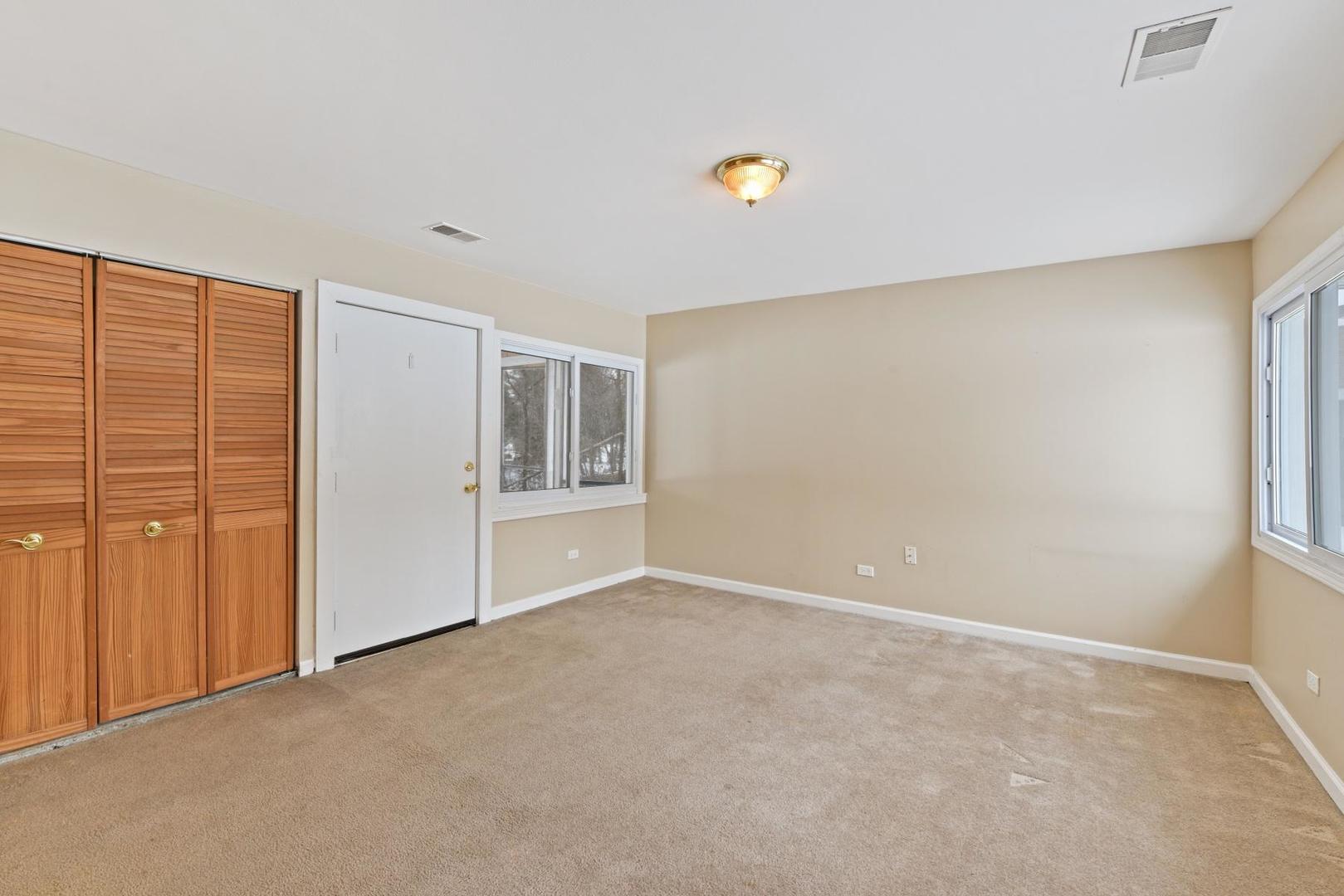 614 Saddle Road Wheaton, IL 60187 - Photo 8 of 22