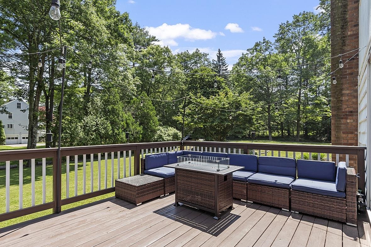 18 Plower Road Pelham, NH 03076 - Photo 5 of 40 Gallery Image 5
