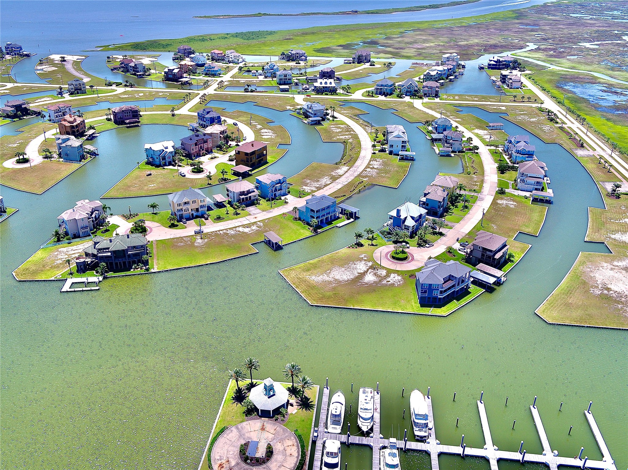 27 Half Moon Hitchcock, TX 77563 - Photo 14 of 24 view of a play room with toys