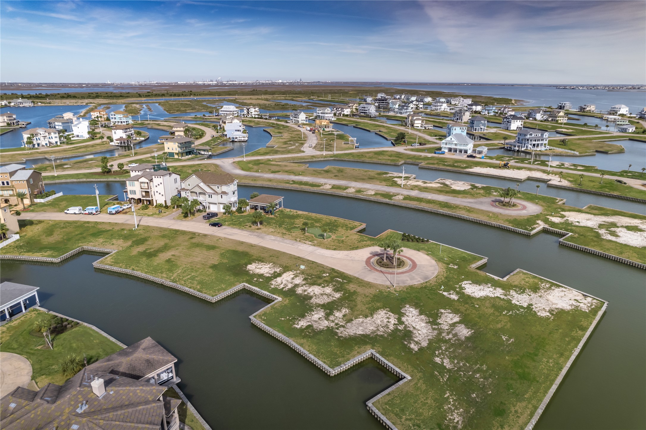 27 Half Moon Hitchcock, TX 77563 - Photo 16 of 24 a city view with lawn chairs