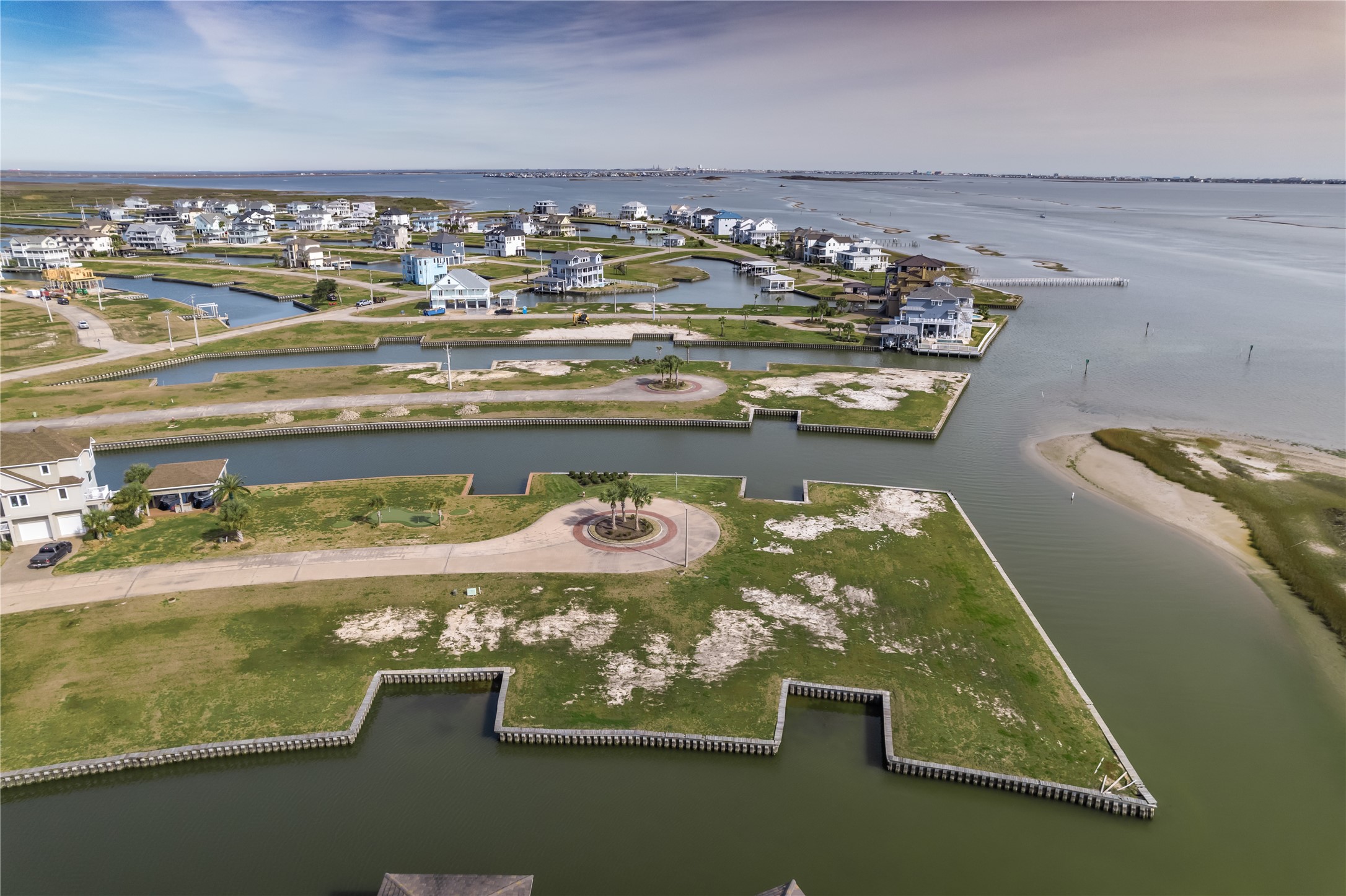 27 Half Moon Hitchcock, TX 77563 - Photo 22 of 24 a view of water heater and room
