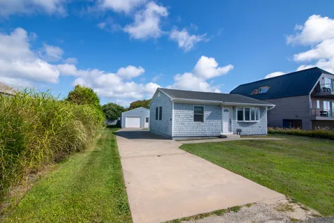 $3,250,000 | 19 Deforest Road, Montauk, NY 11954