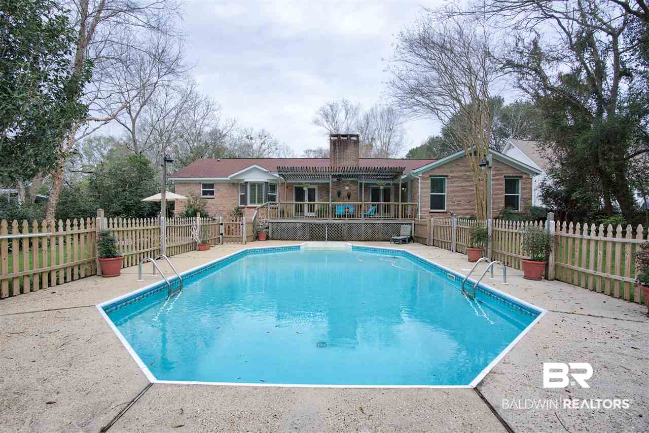 706 Winn Avenue Fairhope, AL 36532 - Photo 4 of 42 Salt Water Pool