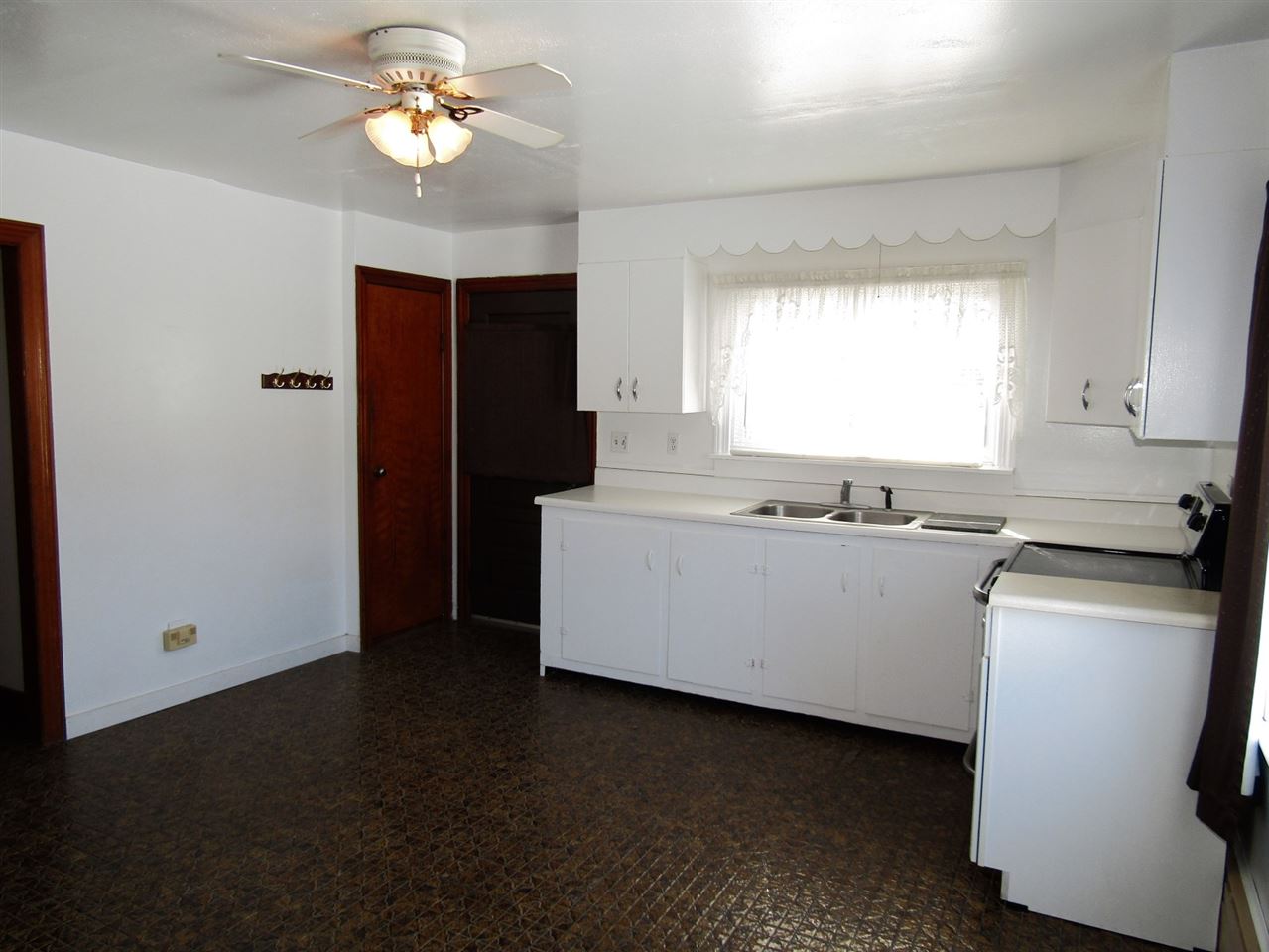 445 Swanton Road St. Albans Town, VT 05478 - Photo 17 of 27