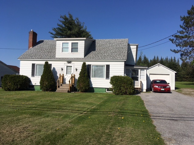 445 Swanton Road St. Albans Town, VT 05478 - Photo 3 of 27