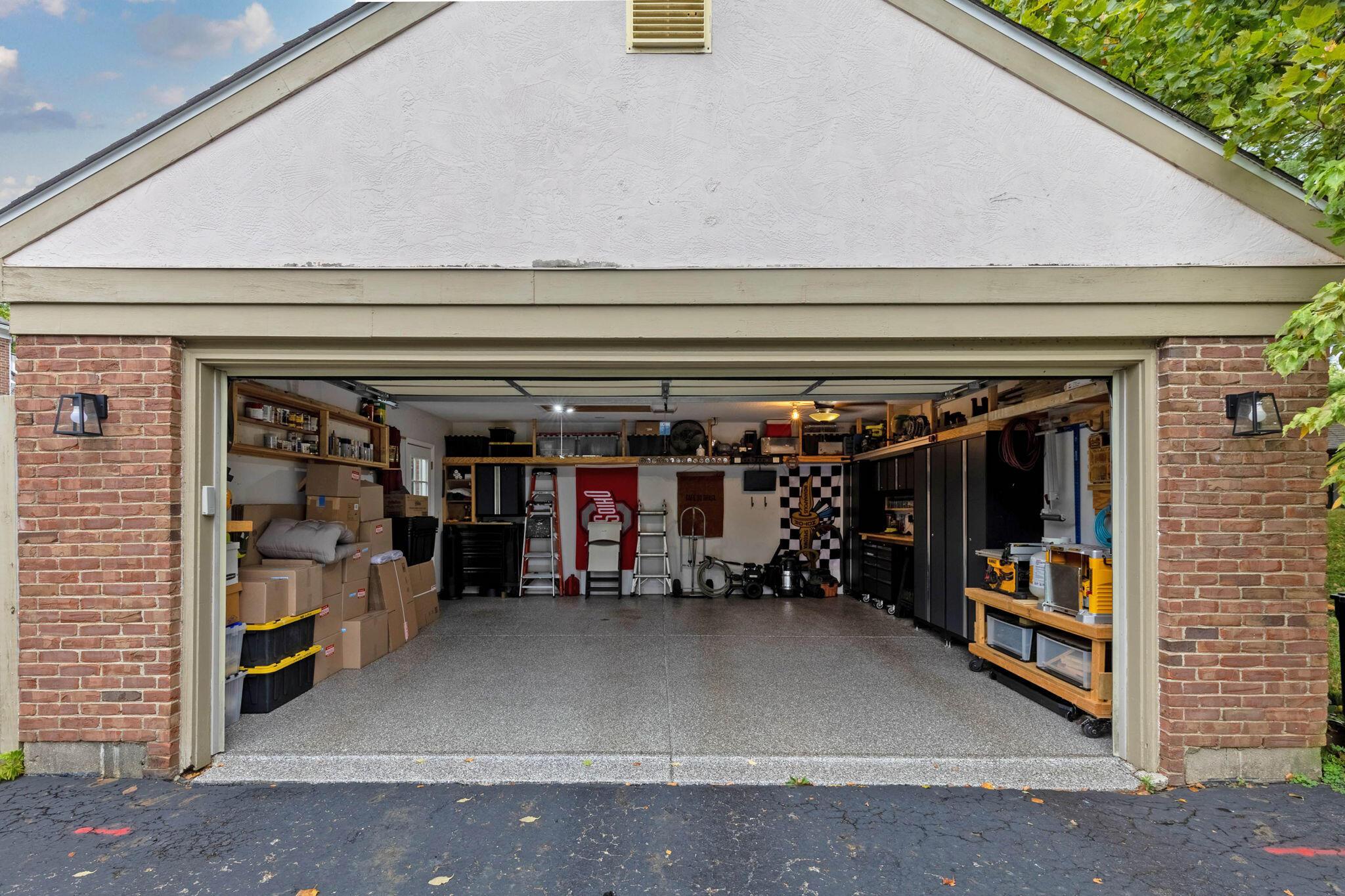 2155 Sandston Road Columbus, OH 43220 - Photo 37 of 40 Garage