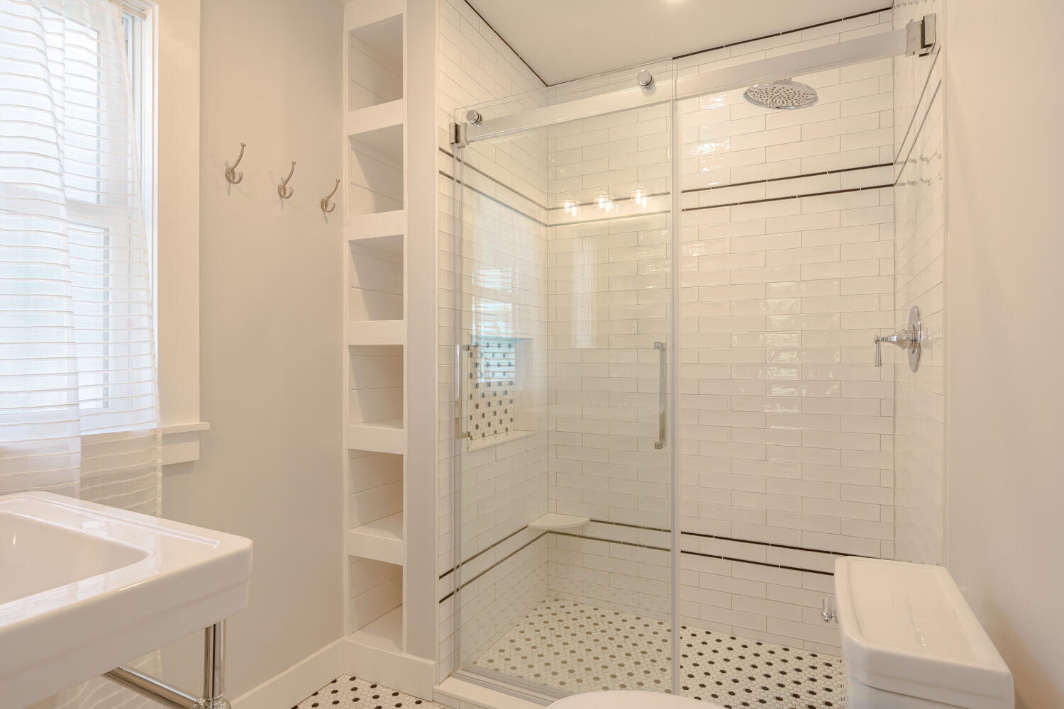 41 Main Street Mount Desert, ME 04675 - Photo 34 of 52 35-65-Bath1-Primary Suite