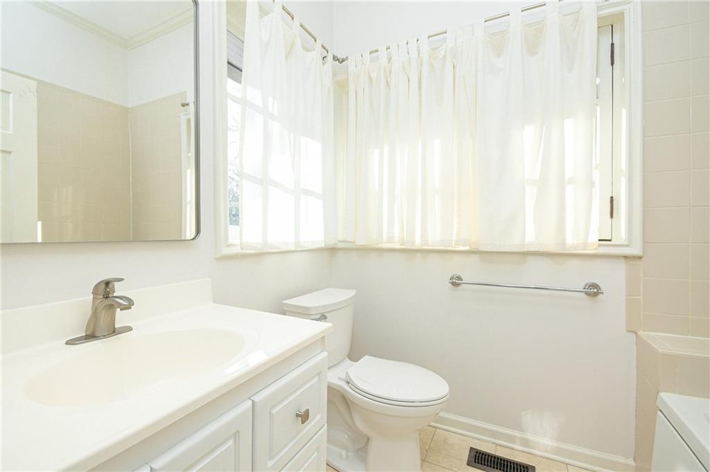 327 4th Street Northeast, Unit B Atlanta, GA 30308 - Photo 9 of 20