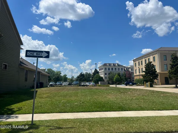 $310,000 | 143 Elysian Fields Drive, Lafayette, LA 70508