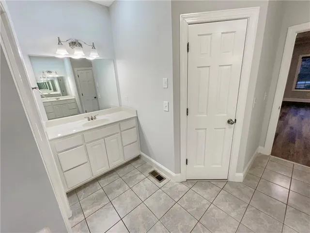 a view of utility room