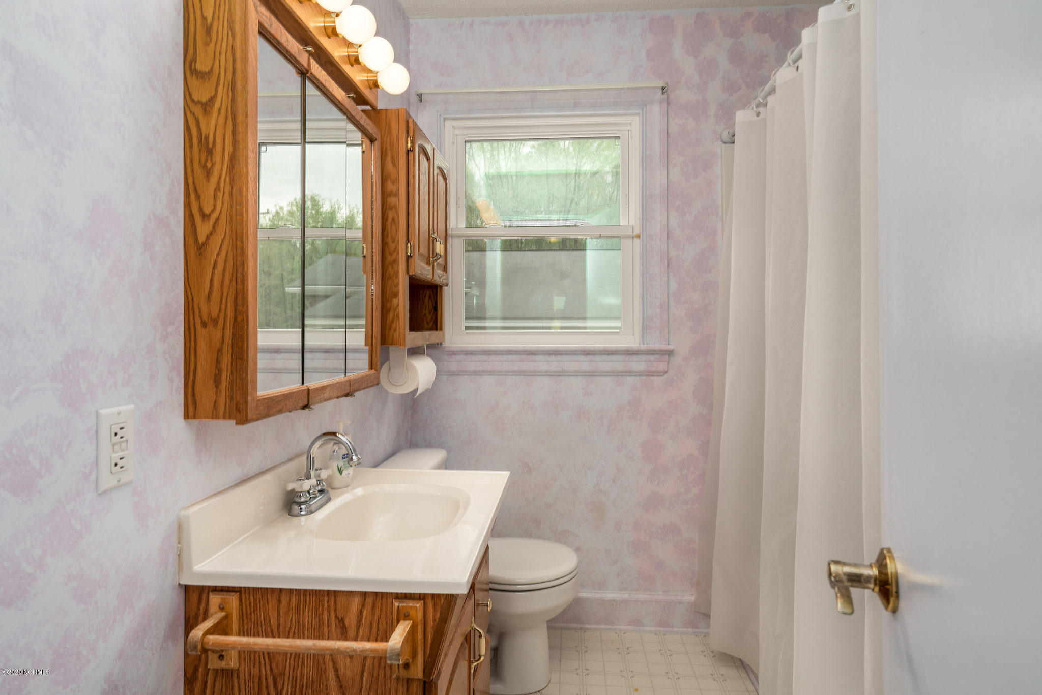 4723 River Road Wilson, NC 27893 - Photo 13 of 26 Master Bath