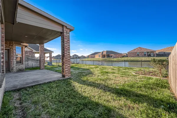 $490,000 | 3795 Lake Bend Shore Drive, Spring, TX 77386