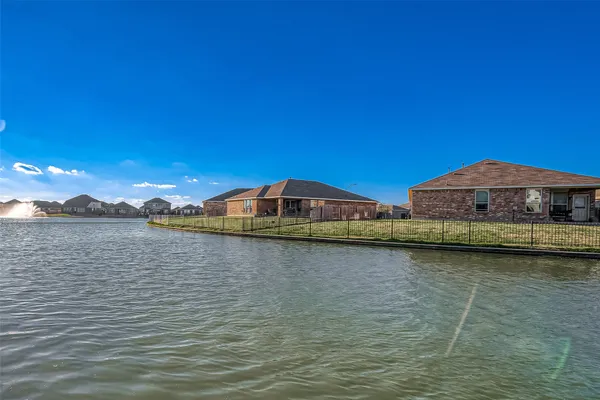 $490,000 | 3795 Lake Bend Shore Drive, Spring, TX 77386