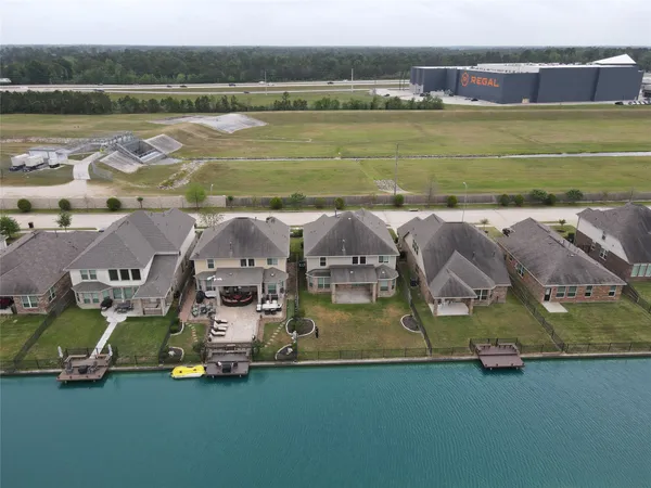 $490,000 | 3795 Lake Bend Shore Drive, Spring, TX 77386