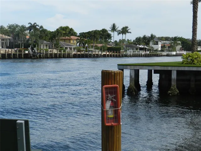 a view of outdoor space yard and patio