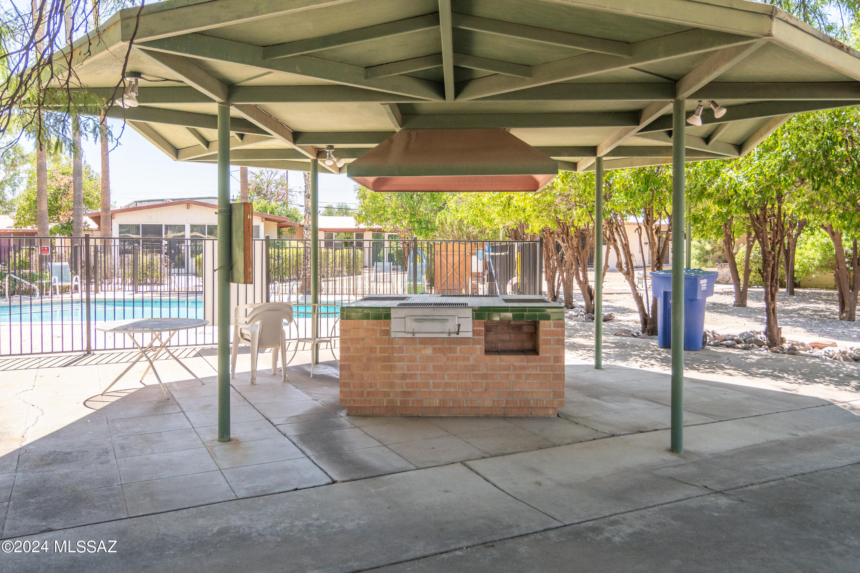 1002 South Kolb Road, Unit 11 Tucson, AZ 85710 - Photo 3 of 16 Gallery Image 3