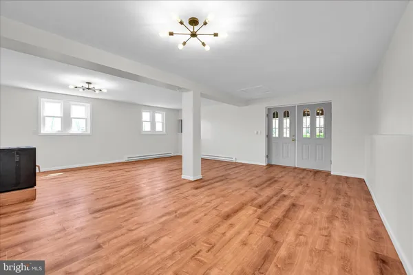 $269,999 | 300 Topeka Avenue, Shenandoah, PA 17976