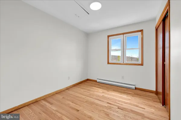 $269,999 | 300 Topeka Avenue, Shenandoah, PA 17976