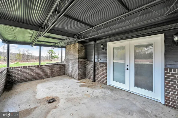 $269,999 | 300 Topeka Avenue, Shenandoah, PA 17976