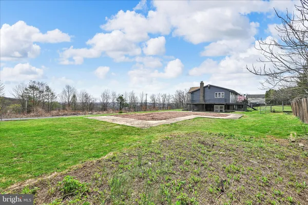 $269,999 | 300 Topeka Avenue, Shenandoah, PA 17976