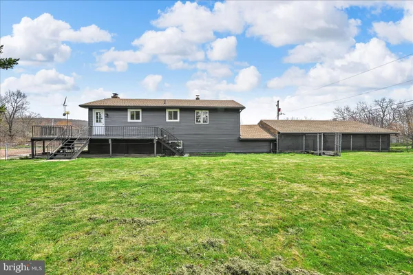 $269,999 | 300 Topeka Avenue, Shenandoah, PA 17976