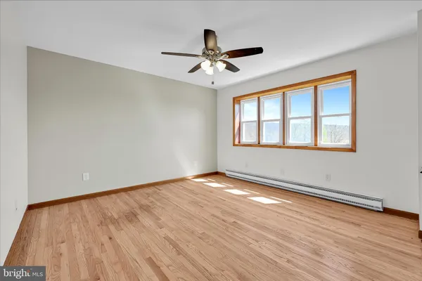 $269,999 | 300 Topeka Avenue, Shenandoah, PA 17976