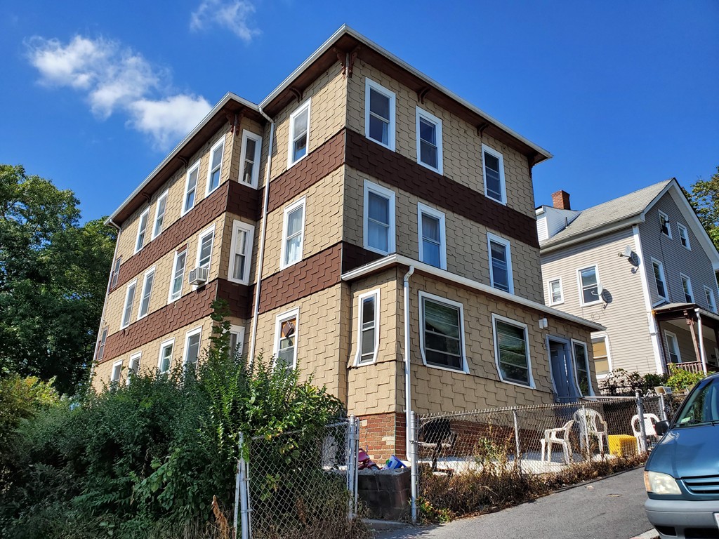 39 Merrifield Street Worcester, MA 01605 - Photo 1 of 31 Gallery Image 1