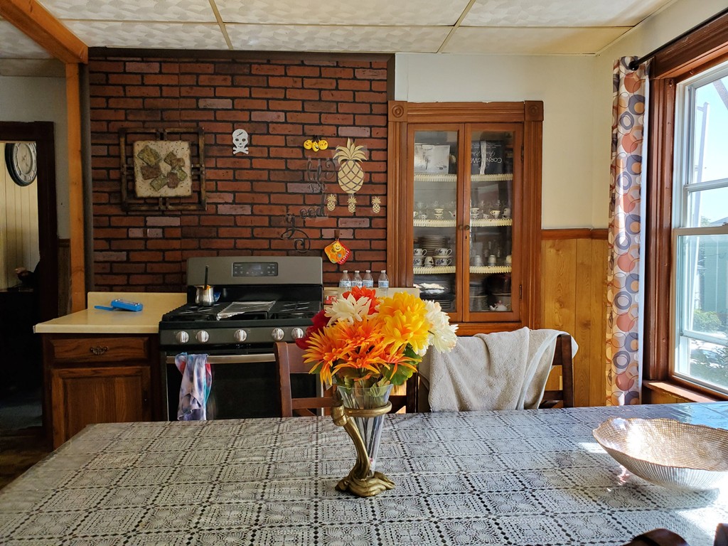 39 Merrifield Street Worcester, MA 01605 - Photo 12 of 31 Gallery Image 12