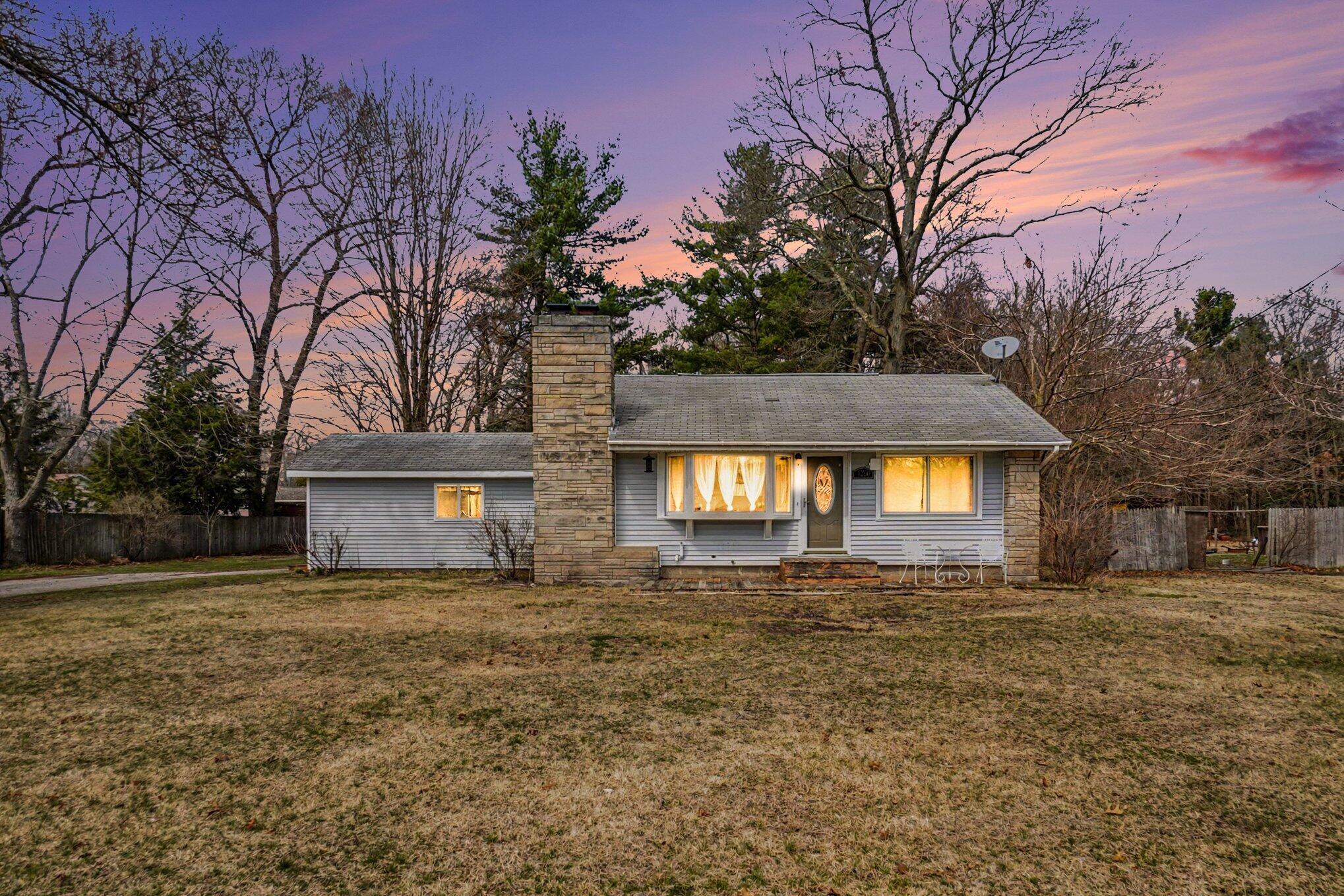 1250 Logan Road Muskegon, MI 49445 - Photo 1 of 25 001_file_9987