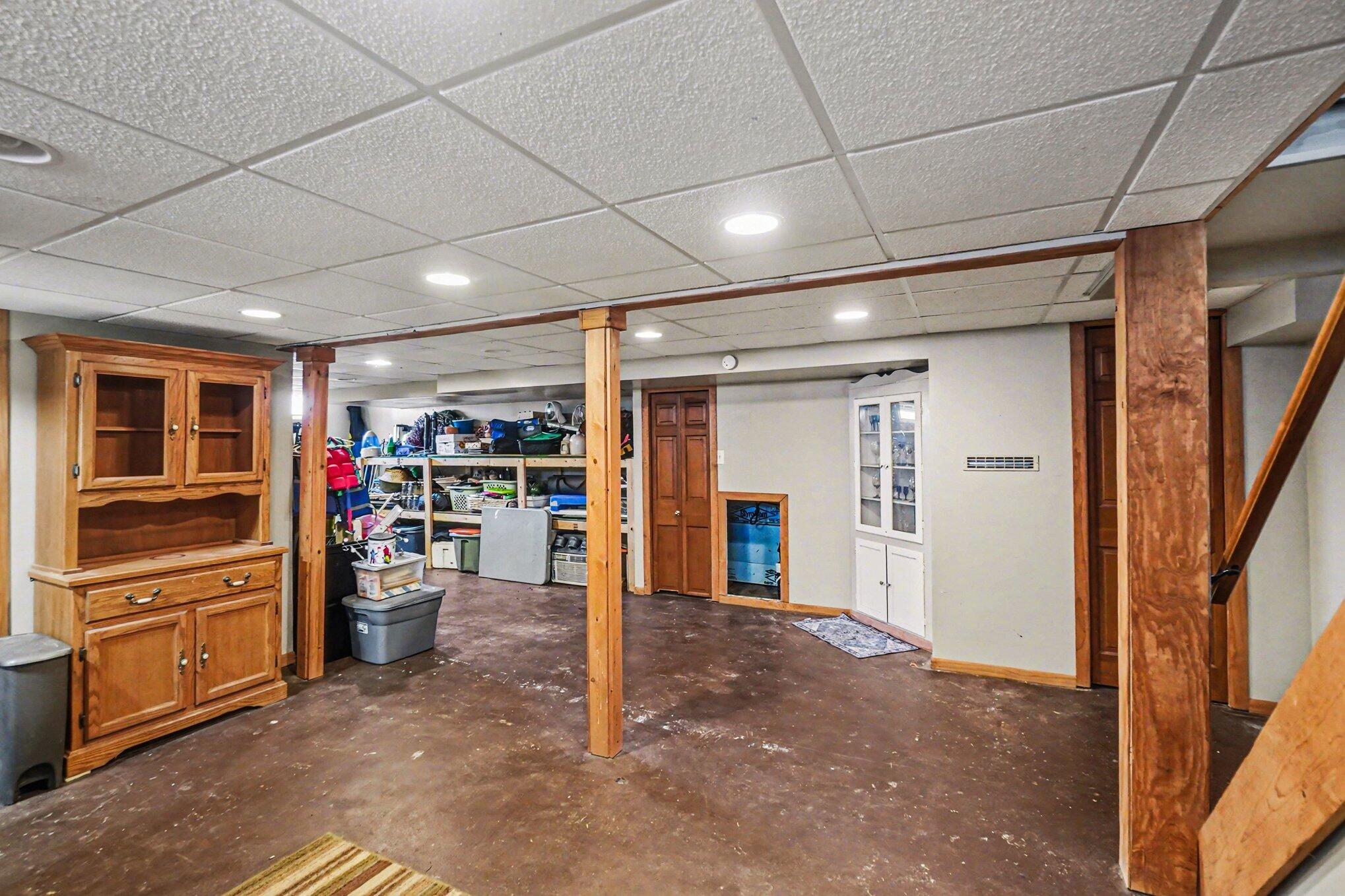 1250 Logan Road Muskegon, MI 49445 - Photo 16 of 25 019_file_6726