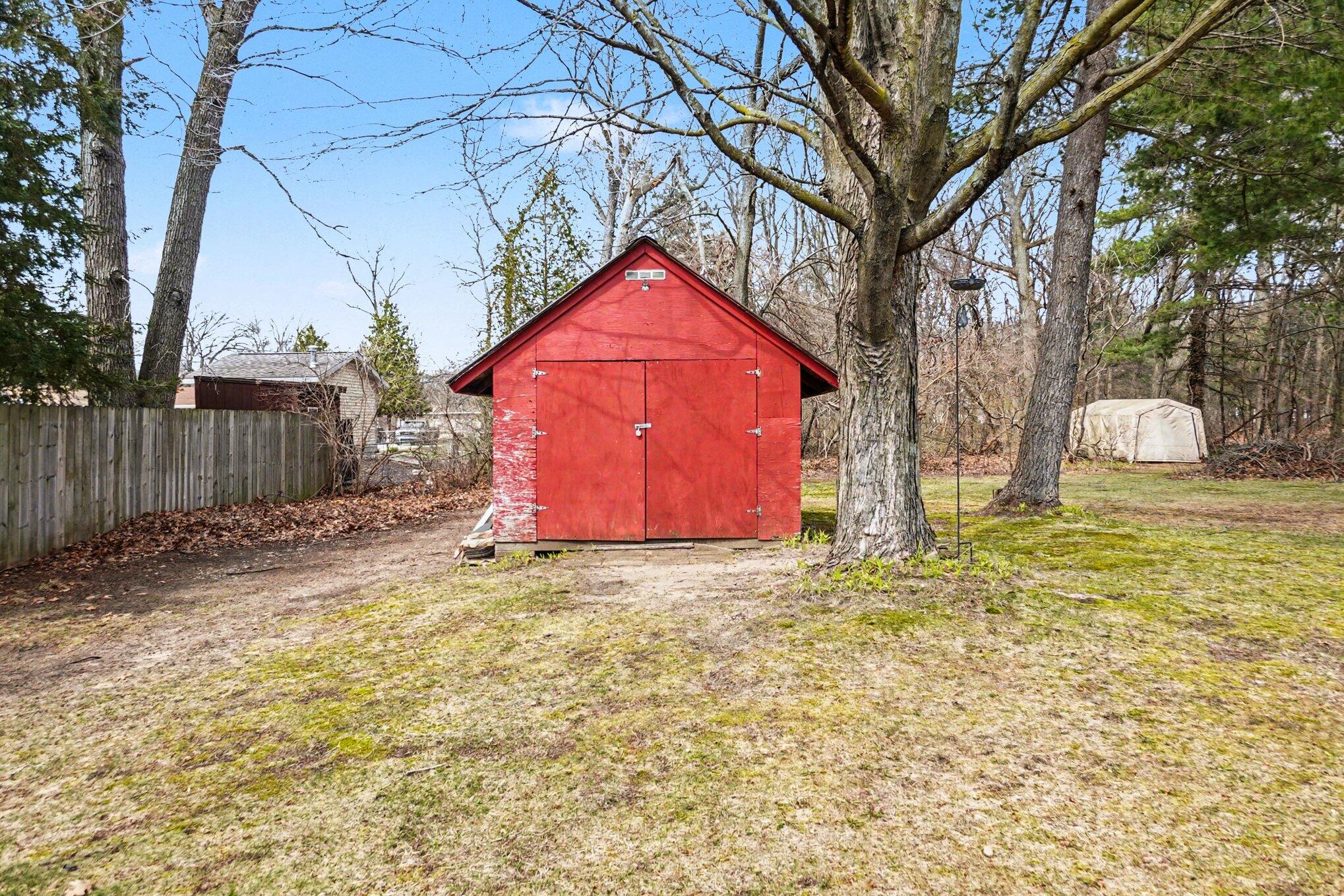 1250 Logan Road Muskegon, MI 49445 - Photo 23 of 25 026_file_3684