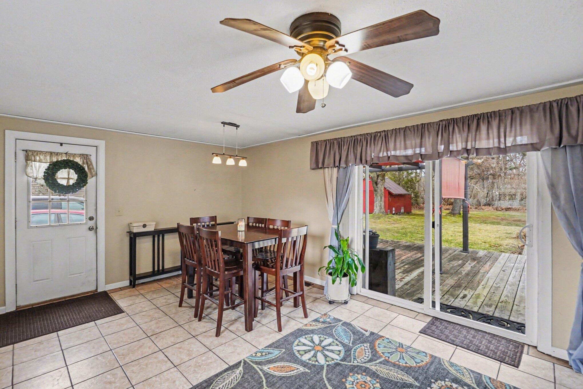 1250 Logan Road Muskegon, MI 49445 - Photo 8 of 25 010_file_8228